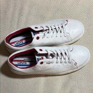 ⭐️Levi's Men's Vernon White and Red Sneakers 11.5